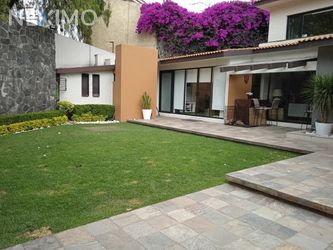 NEX-151913 - Casa en Venta, con 3 recamaras, con 3 baños, con 2 medio baños, con 468 m2 de construcción en Jardines del Pedregal, CP 01900, Ciudad de México.