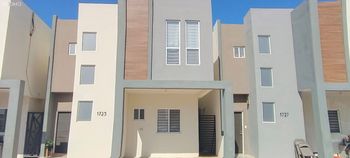 NEX-182854 - Casa en Venta, con 3 recamaras, con 2 baños, con 1 medio baño, con 133 m2 de construcción en Belisa Residencial, CP 32546, Chihuahua.