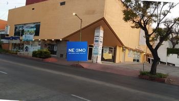 NEX-180915 - Local en Renta, con 2 medio baños, con 800 m2 de construcción en Las Palmas, CP 62050, Morelos.